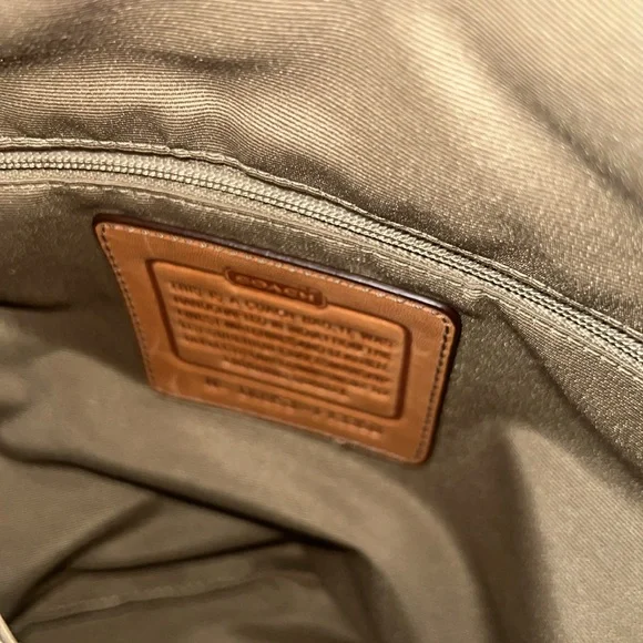 Coach bag. - Picture 4 of 7